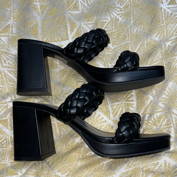 Worthington Block Heel Sandals - Picture 2 of 4